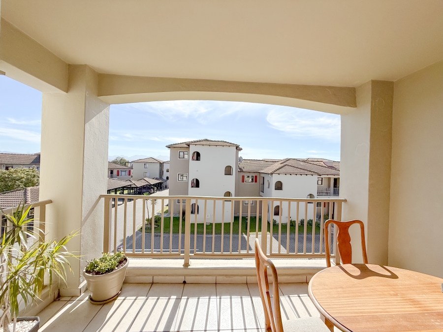 2 Bedroom Property for Sale in Bowtie Western Cape